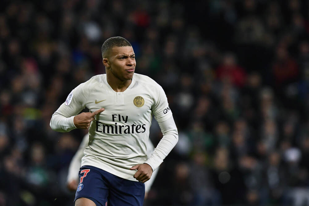 比亚迪元UP插混版欧洲首发 纯电续航达到90km